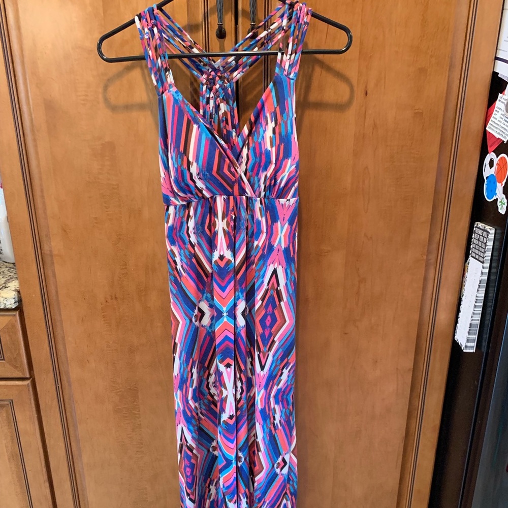 Cute multi colored maxi dress!